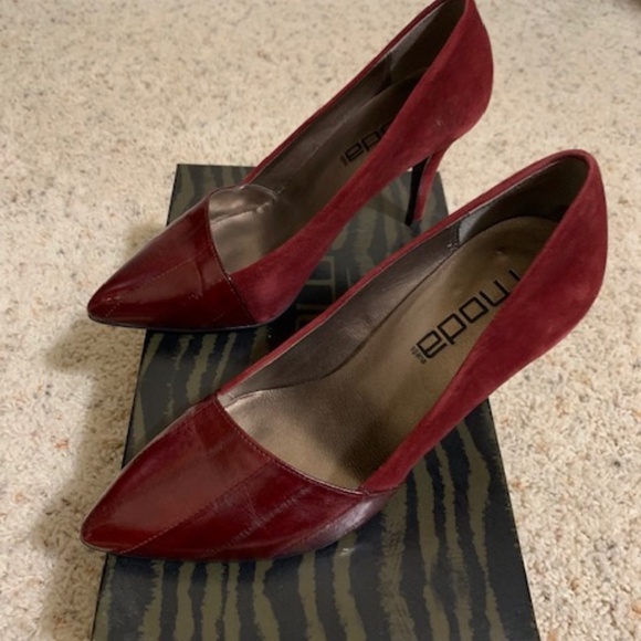Moda Spana Patsy Burgundy Pumps - Picture 1 of 6